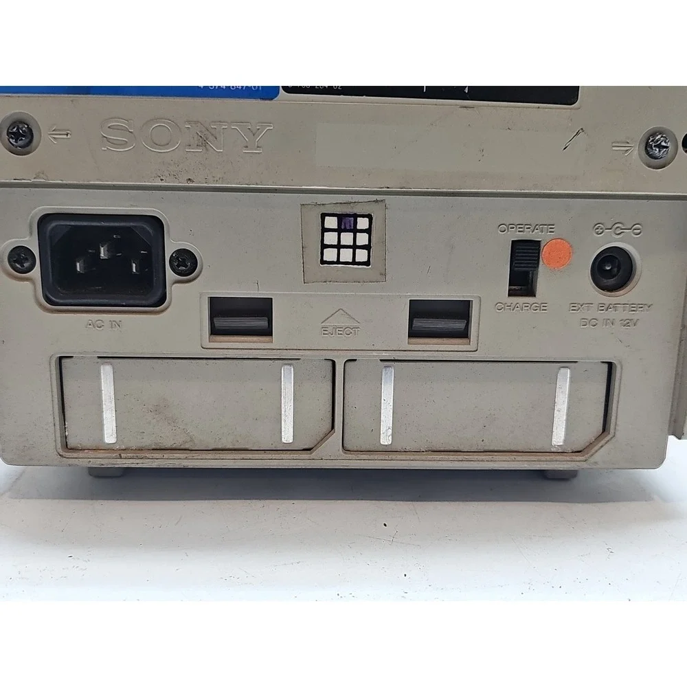 VINTAGE SONY PVM-9020ME COLOUR TRINITRON MONITOR RETRO GAMING (For Parts) #2